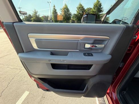Used 2014 RAM 3500 SLT AWD/4WD image 18