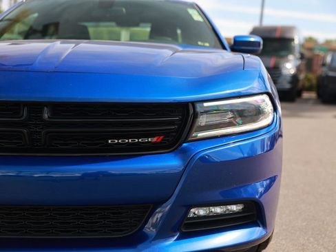 Used 2020 Dodge Charger SXT w/ Driver Convenience Group image 5