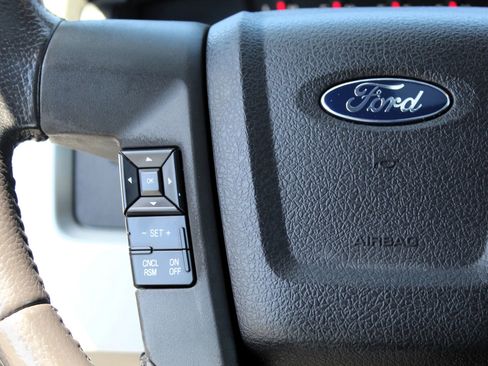 Used 2014 Ford F150 FX4 w/ Equipment Group 402A Luxury AWD/4WD image 14