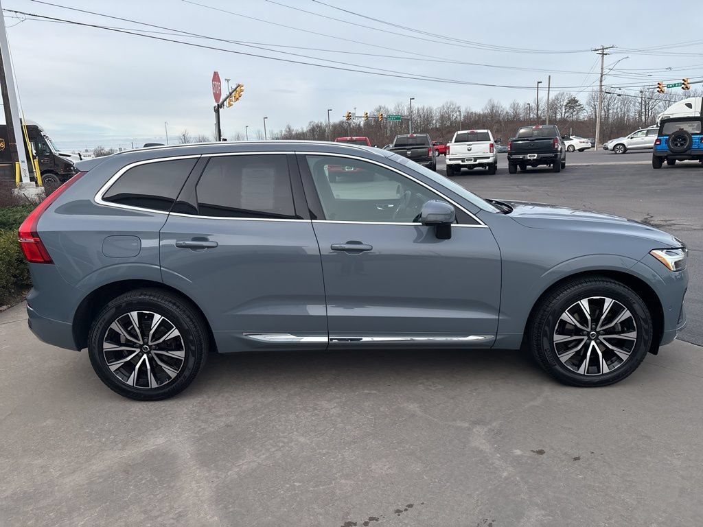 Certified 2023 Volvo XC60 B5 Plus w/ Climate Package AWD/4WD image 5