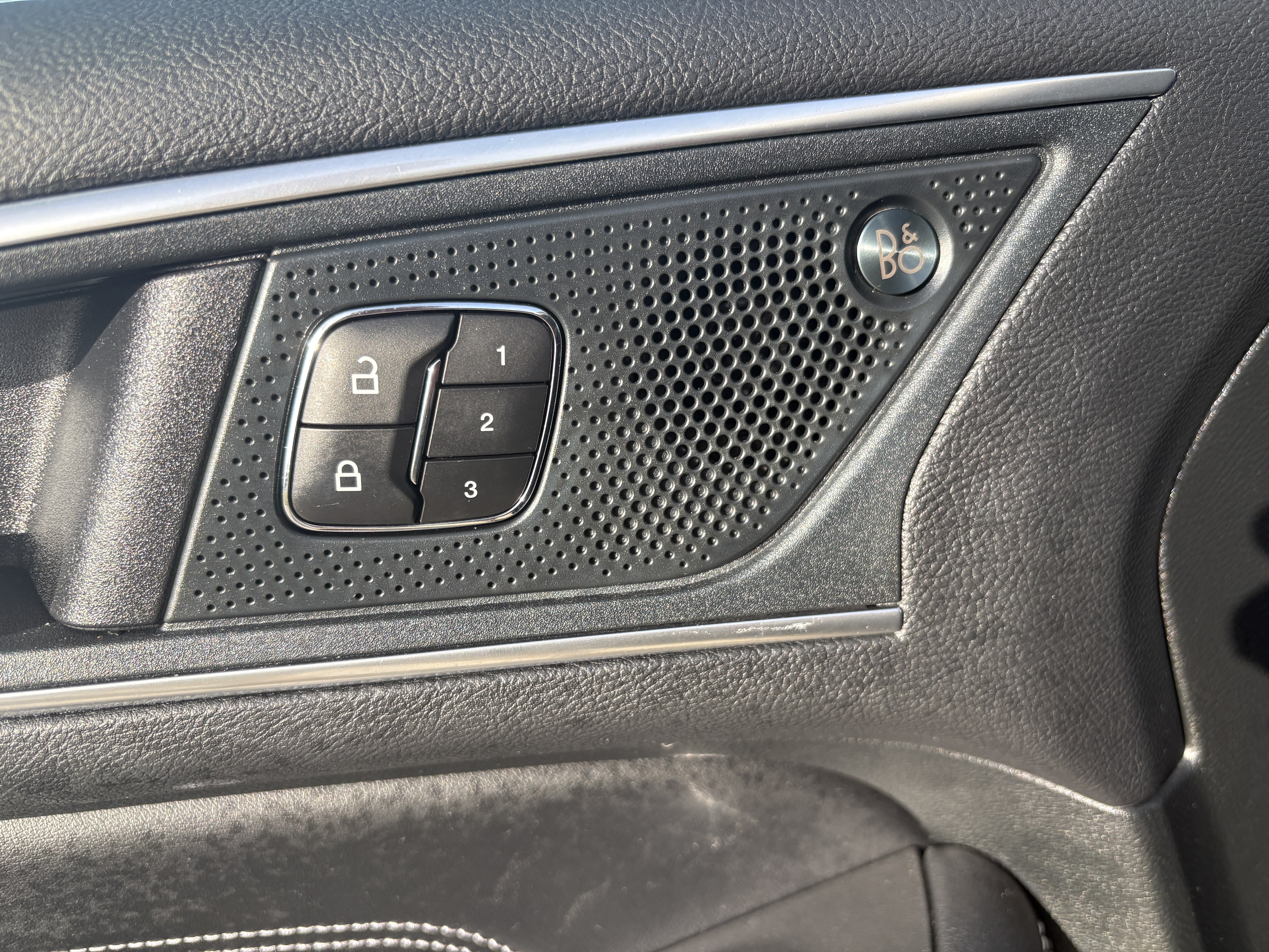 Used 2024 Ford Edge Titanium AWD/4WD image 14