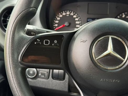 Used 2019 Mercedes-Benz Sprinter 144 image 18