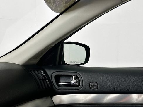 Used 2011 INFINITI G37 Convertible w/ Premium Pkg RWD image 24