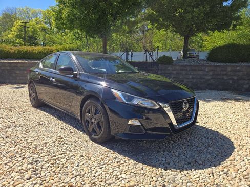 Used 2021 Nissan Altima 2.5 S FWD image 1