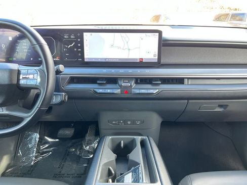 Used 2024 Kia EV9 Wind image 23
