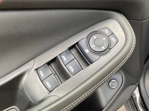 Used 2025 Buick Encore GX Preferred w/ Comfort Package FWD image 17