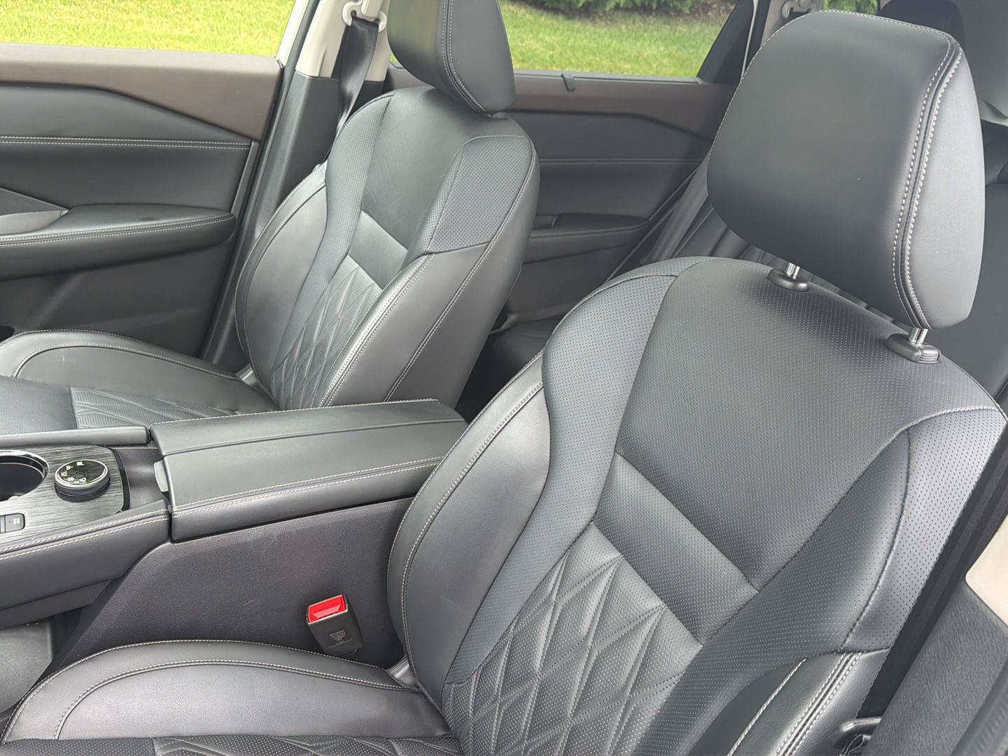 Used 2023 Nissan Rogue Platinum w/ Platinum Premium Package AWD/4WD image 32