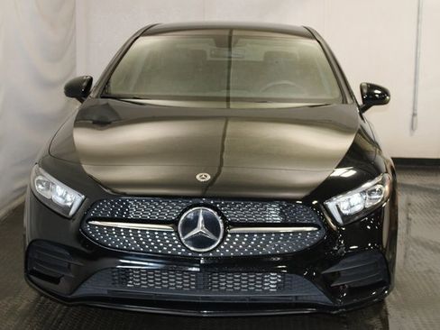 Used 2021 Mercedes-Benz A 220 4MATIC image 3