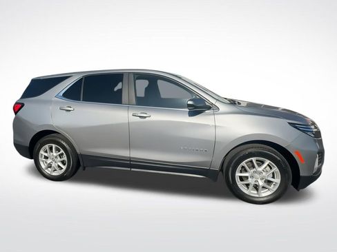 Used 2024 Chevrolet Equinox LT FWD image 11