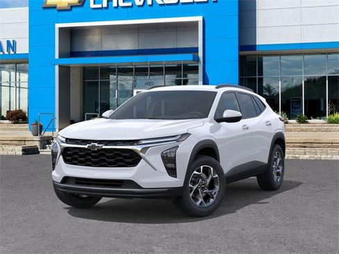 New 2026 Chevrolet Trax LT image 6