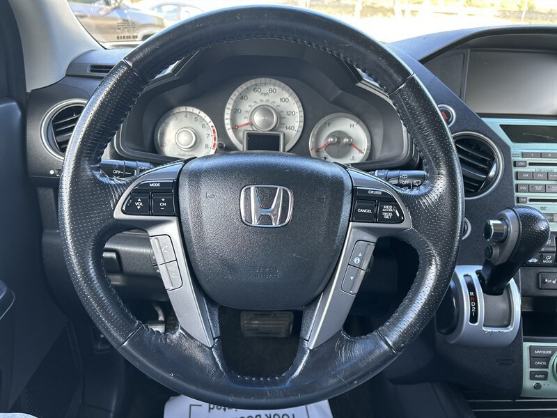 Used 2011 Honda Pilot Touring image 14