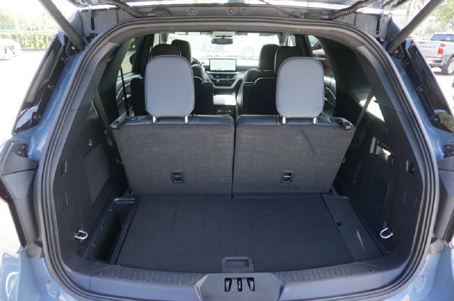 Used 2025 Ford Explorer ST w/ Sun And Sound Package AWD/4WD image 19