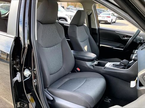 Certified 2023 Toyota RAV4 XLE image 8