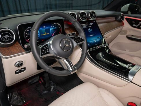 New 2026 Mercedes-Benz GLC 300 4MATIC image 16