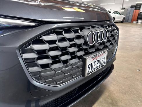 Certified 2025 Audi Q5 Premium w/ Convenience Package AWD/4WD image 32