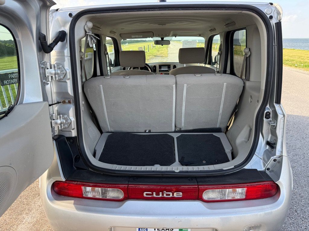 Used 2010 Nissan Cube 1.8 SL w/ SL Preferred Pkg FWD image 17