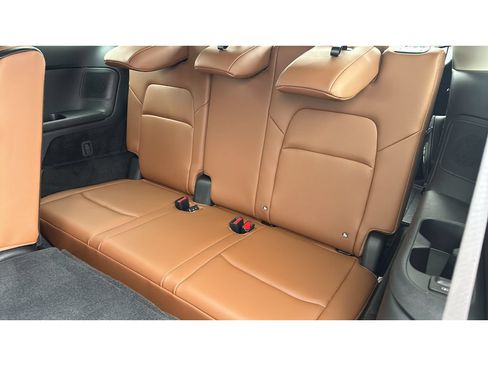 Used 2025 Nissan Pathfinder Platinum w/ Cargo Package AWD/4WD image 23