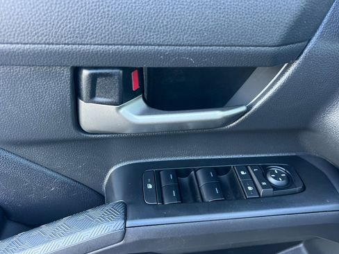 Certified 2025 Toyota Tacoma TRD Sport image 8