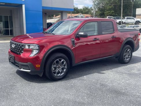Used 2025 Ford Maverick XLT w/ Equipment Group 302A AWD/4WD image 7