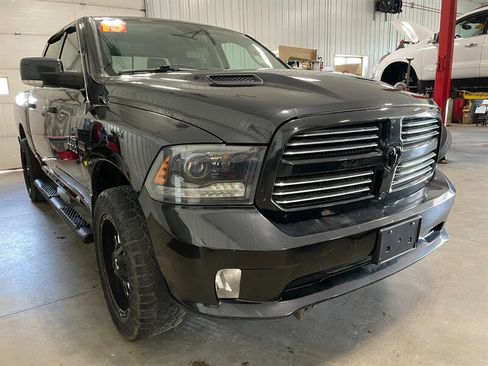 Used 2015 RAM 1500 Sport w/ Black Ram 1500 Sport Group AWD/4WD image 4