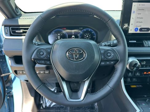 Used 2025 Toyota RAV4 XSE w/ Advanced Technology Package AWD/4WD image 20