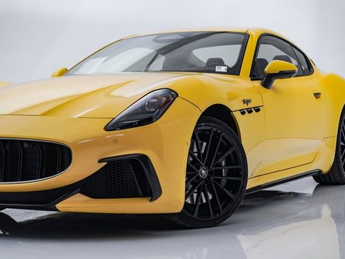 Certified 2024 Maserati GranTurismo Trofeo image 2