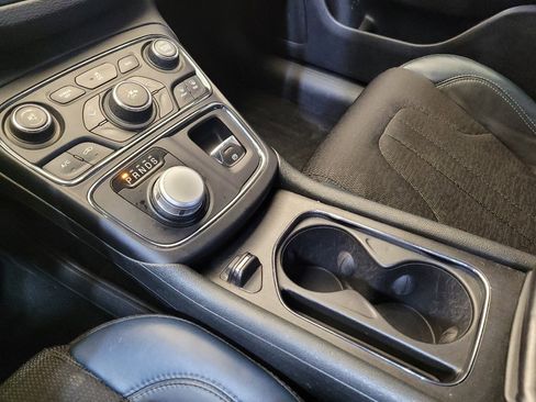 Used 2015 Chrysler 200 S image 26