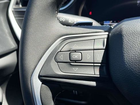 New 2025 Jeep Grand Cherokee L Laredo image 20