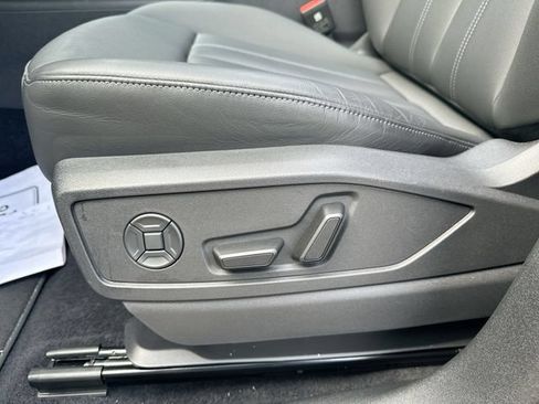 Used 2025 Audi Q5 Premium w/ Convenience Package AWD/4WD image 37