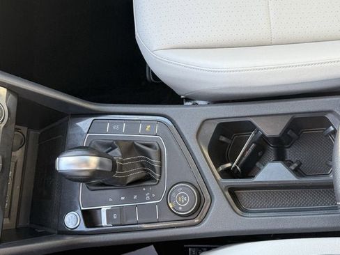 Certified 2021 Volkswagen Tiguan SEL image 26