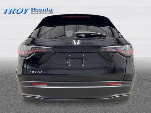 New 2026 Honda HR-V LX image 4