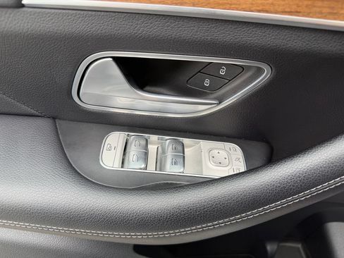 Used 2024 Mercedes-Benz GLS 450 4MATIC image 38