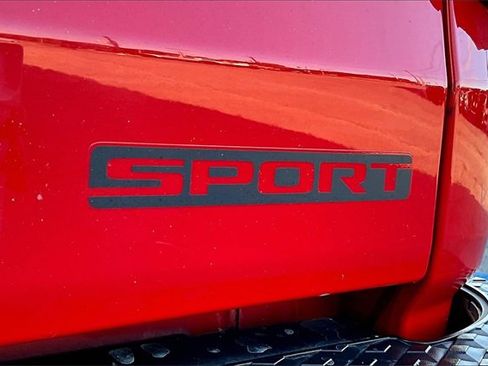 Used 2021 Jeep Gladiator Sport image 30