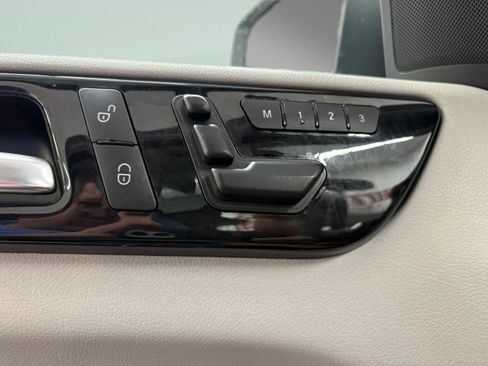 Used 2014 Mercedes-Benz ML 350 BlueTEC 4MATIC w/ Premium 1 Package image 29