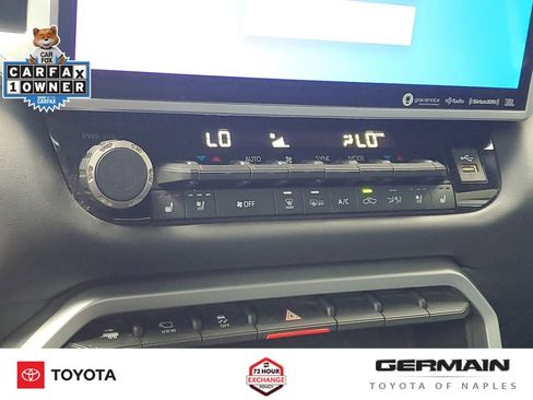 Used 2024 Toyota Tundra Platinum AWD/4WD image 31