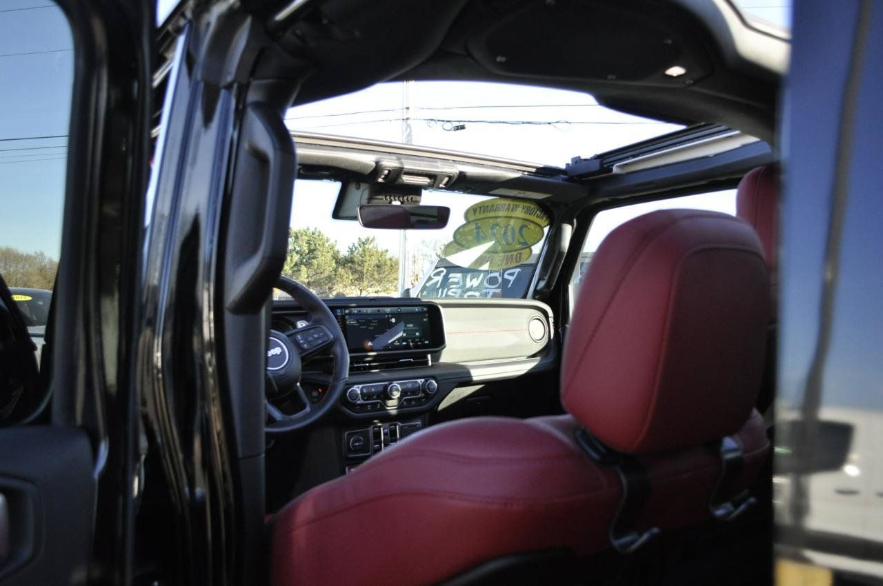 Used 2024 Jeep Wrangler Unlimited Rubicon 392 AWD/4WD image 18
