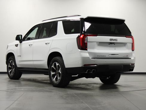 Used 2025 GMC Yukon AT4 Ultimate w/ LPO, Floor Liner Package AWD/4WD image 6