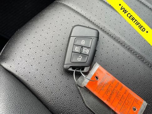 Used 2024 Volkswagen Tiguan SE image 20