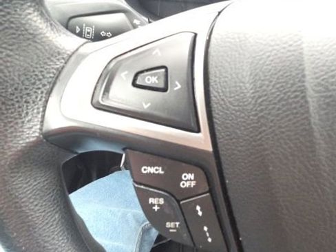 Used 2019 Ford Fusion SE image 34