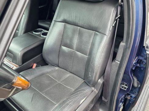 Used 2014 Lincoln Navigator 4WD image 23