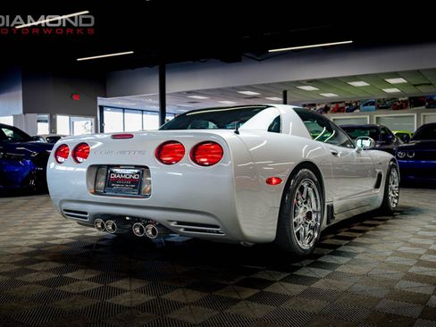Used 2002 Chevrolet Corvette Z06 w/ Memory Pkg image 23