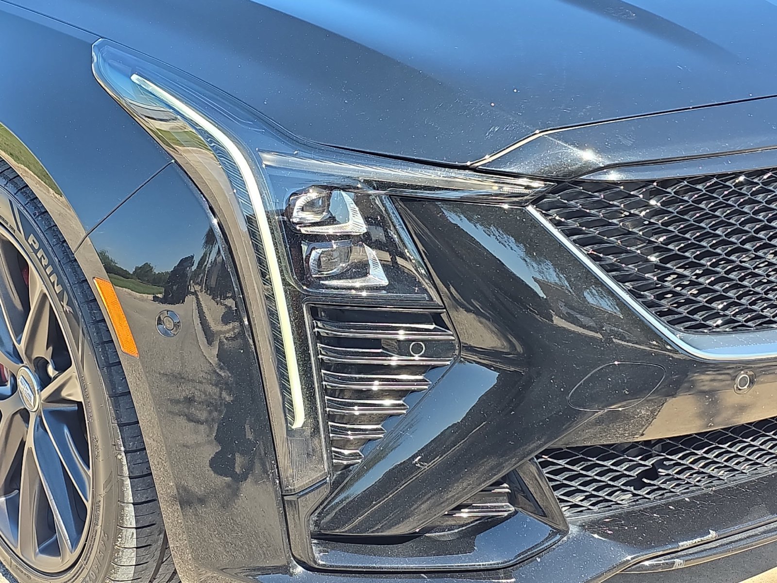 Used 2025 Cadillac CT5 V RWD image 28