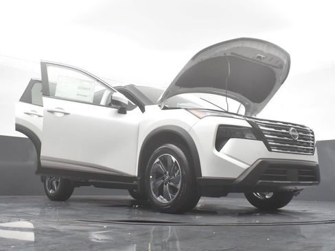 New 2026 Nissan Rogue SV image 36