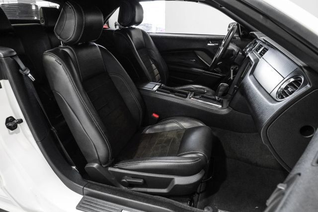 Used 2013 Ford Mustang GT Premium w/ Electronics Pkg RWD image 38