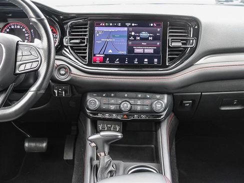 Used 2024 Dodge Durango GT image 13