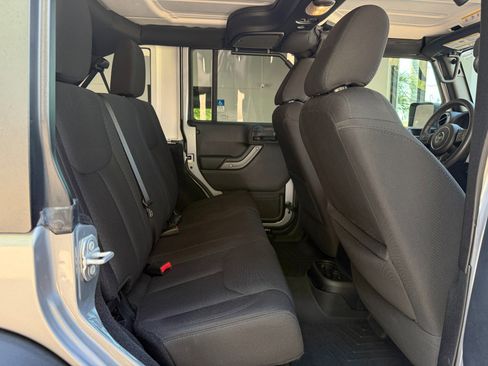 Used 2016 Jeep Wrangler Unlimited Sport w/ Quick Order Package 24S image 32