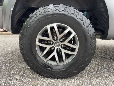 Used 2018 Ford F150 Raptor w/ Equipment Group 802A Luxury image 30