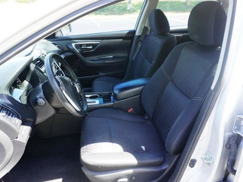 Used 2017 Nissan Altima 2.5 S w/ Power Driver Seat Package FWD image 21