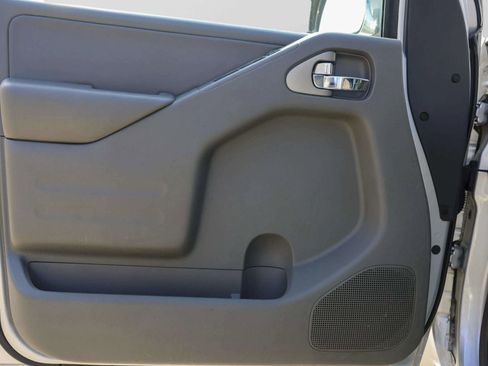 Used 2019 Nissan Frontier SL image 14