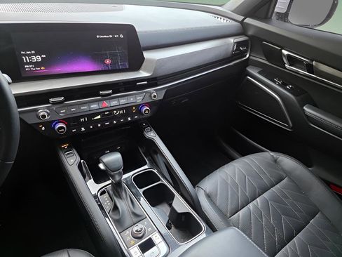 Used 2025 Kia Telluride EX X-Pro image 32